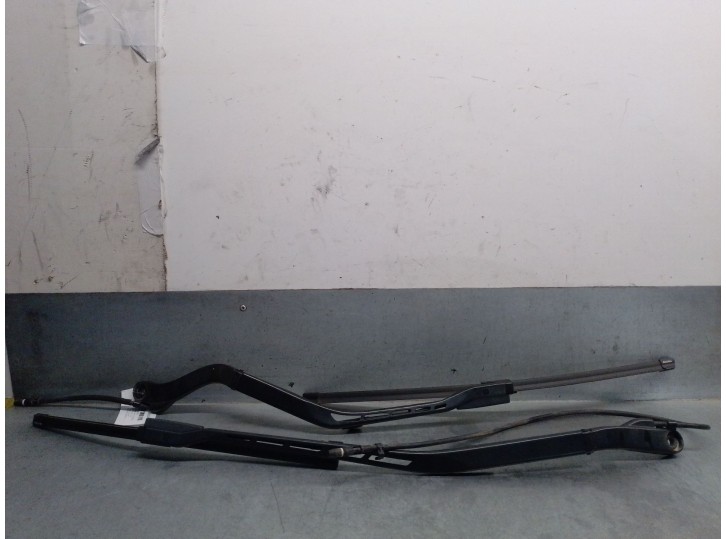 Recambio de brazo limpia delantero derecho para volvo xc90 ii (256) d5 awd referencia OEM IAM 31391847 31395052 