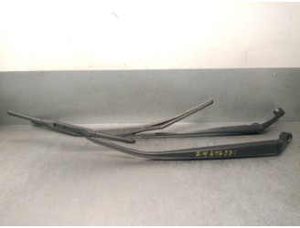 Recambio de brazo limpia delantero derecho para toyota auris 1.8 16v (híbrido) referencia OEM IAM 8521102300 8521102300 