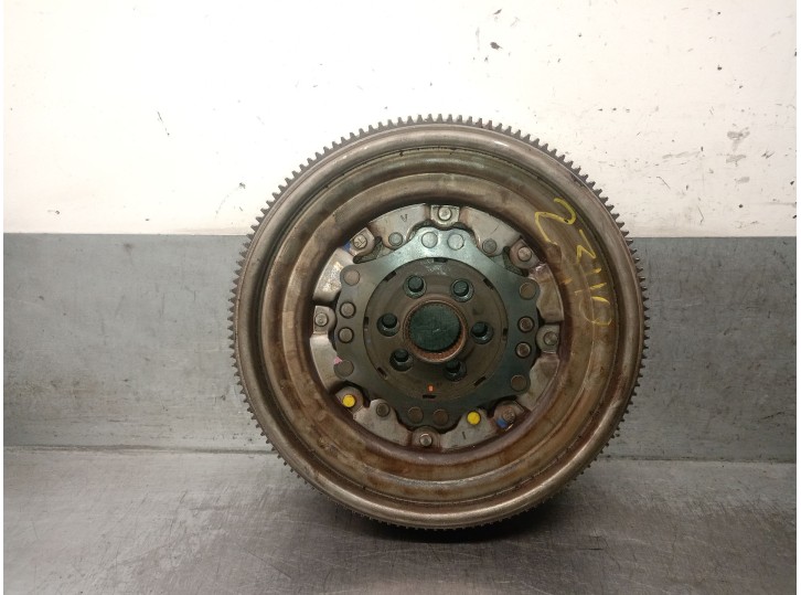 Recambio de volante motor para seat leon st (5f8) 2.0 tdi referencia OEM IAM 04L105266AD 04L105266AD 