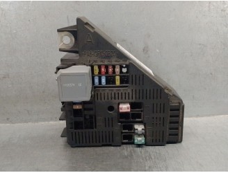 Recambio de caja reles / fusibles para volvo xc90 ii (256) d5 awd referencia OEM IAM 31453780  