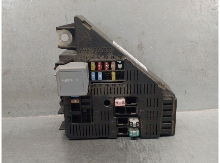 Recambio de caja reles / fusibles para volvo xc90 ii (256) d5 awd referencia OEM IAM 31453780  