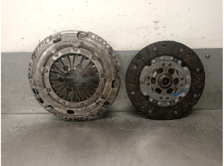 Recambio de kit embrague para skoda octavia berlina (1z3) 1.6 tdi dpf referencia OEM IAM 03L141015P 03L141015P 