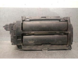 Recambio de calandra delantera de radiador para hyundai ioniq (ae) 1.6 gdi hybrid referencia OEM IAM 86961G2500 86951G2500 