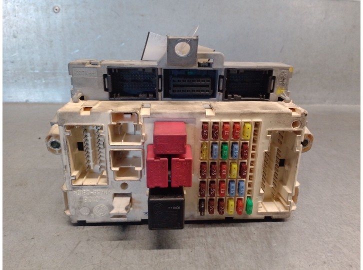 Recambio de caja reles / fusibles para peugeot boxer caja/chasis 2.2 hdi 100 referencia OEM IAM PA66GB15  