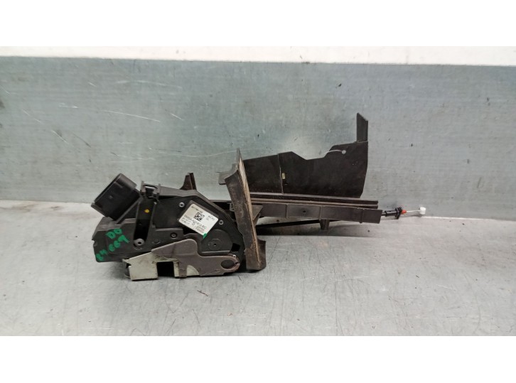 Recambio de cerradura puerta delantera derecha para ford focus iii 1.6 tdci referencia OEM IAM BM5AA21812BC 2066073 