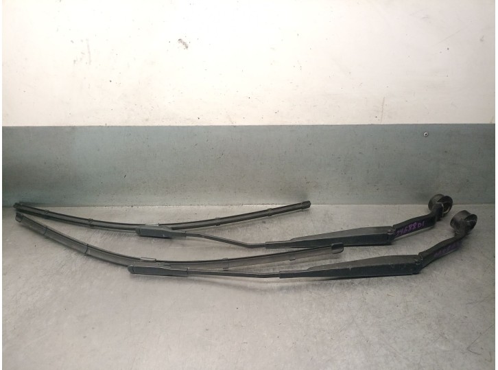 Recambio de brazo limpia delantero derecho para ford kuga ii (dm2) 2.0 tdci referencia OEM IAM CJ5417526AE 2303597 