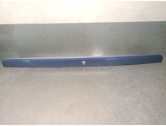 Recambio de molduras traseras para daewoo nubira berlina 1.6 cat referencia OEM IAM 96545770 96545763 