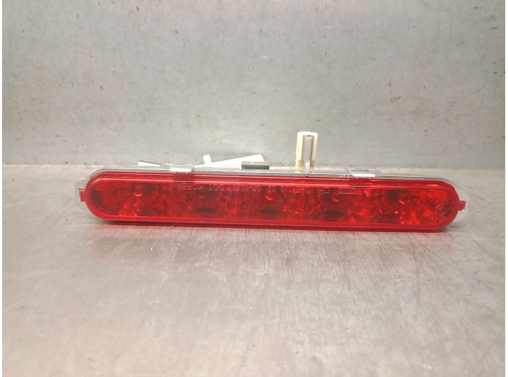 Recambio de luz central de freno para daewoo nubira berlina 1.6 cat referencia OEM IAM 96461922 96461922 