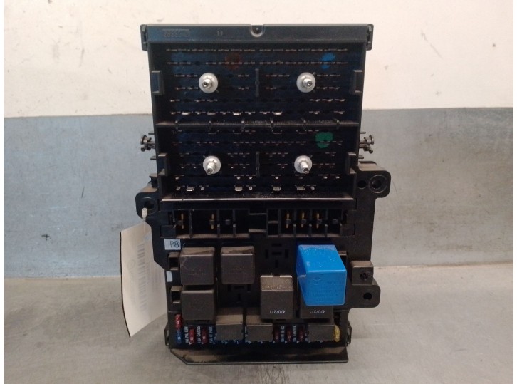 Recambio de caja reles / fusibles para chrysler voyager (gs) 3.8 v6 cat referencia OEM IAM 04707996AE  
