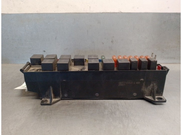 Recambio de caja reles / fusibles para chrysler voyager (gs) 3.8 v6 cat referencia OEM IAM 04707893AB  