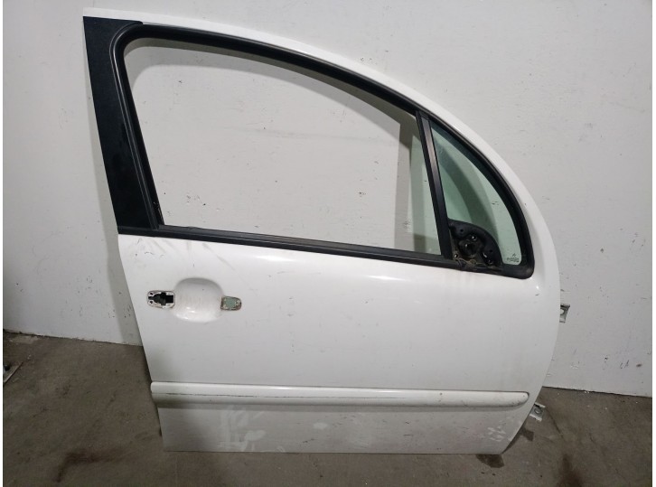 Recambio de puerta delantera derecha para citroën c3 1.4 referencia OEM IAM 9004Y7 9004Y7 