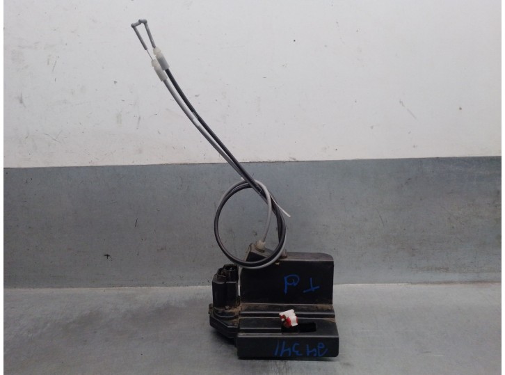 Recambio de cerradura puerta trasera derecha para ssangyong rodius i 2.7 xdi referencia OEM IAM 7124521000 7124521000 