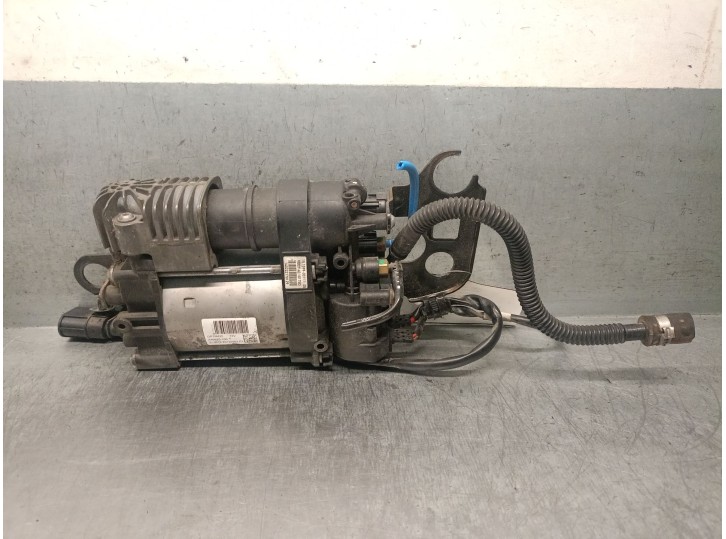 Recambio de bomba suspension para porsche cayenne (92a) 3.0 diesel referencia OEM IAM 7P0616006E 95835890100 15150000523