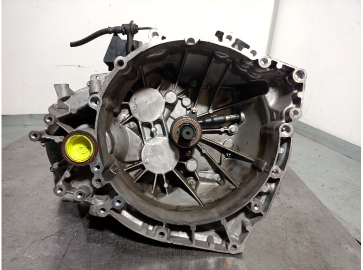 Recambio de caja cambios para volvo v40 hatchback (525) d2 referencia OEM IAM JU3R7002AHB 36003284 P1285417