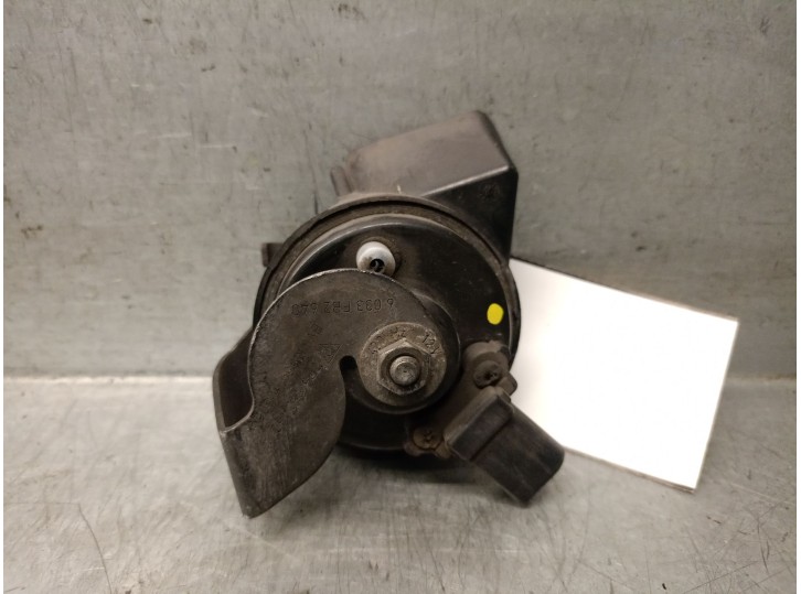 Recambio de claxon para porsche cayenne (92a) 3.0 diesel referencia OEM IAM 7P5951183 95863510500 