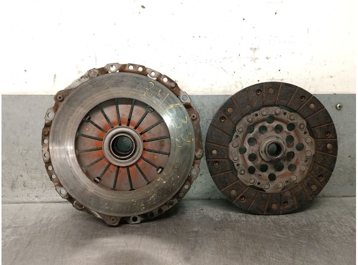 Recambio de kit embrague para citroën c5 berlina 2.0 hdi referencia OEM IAM 2051L9 2051L9 