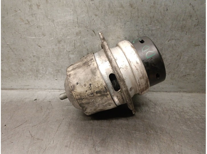 Recambio de soporte motor derecho para porsche cayenne (92a) 3.0 diesel referencia OEM IAM 7L8199131F 7L8199131F 