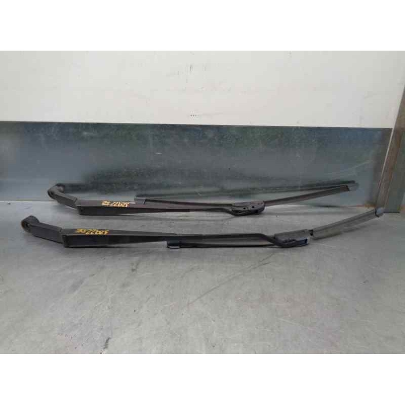 Recambio de brazo limpia delantero derecho para chevrolet nubira wagon 2.0 diesel cat referencia OEM IAM 96476708  