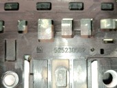 Recambio de caja reles / fusibles para opel corsa e (x15) 1.3 cdti (08, 68) referencia OEM IAM 13491093 525230582