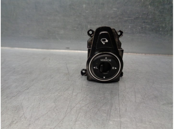 Replacement mirror control for Hyundai i40 1.7 CRDi CAT OEM IAM reference 39R4801280 