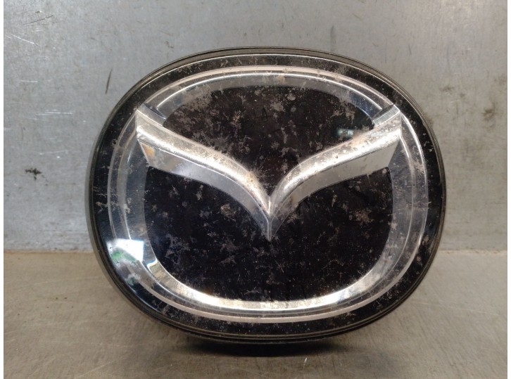 Recambio de anagrama para mazda 3 hatchback (bp) 2.0 skyactiv-g m hybrid referencia OEM IAM BCKB51730 BDGK50721A 