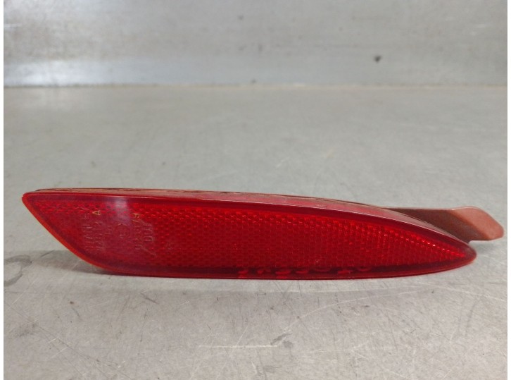 Recambio de piloto trasero derecho paragolpes para mazda 3 hatchback (bp) 2.0 skyactiv-g m hybrid referencia OEM IAM GRF5515L0 G