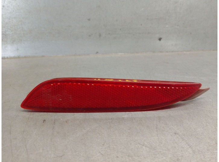 Recambio de piloto trasero izquierdo paragolpes para mazda 3 hatchback (bp) 2.0 skyactiv-g m hybrid referencia OEM IAM GRF5515M0