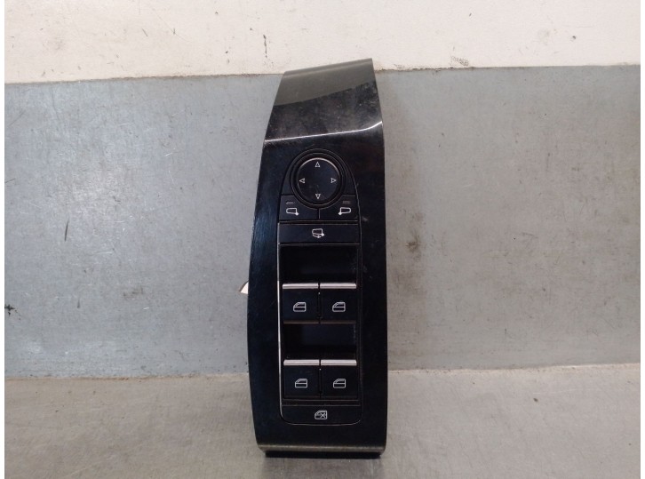 Recambio de mando elevalunas delantero izquierdo para mazda 3 hatchback (bp) 2.0 skyactiv-g m hybrid referencia OEM IAM BDMC6635