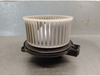 Recambio de motor calefaccion para mazda 3 hatchback (bp) 2.0 skyactiv-g m hybrid referencia OEM IAM 8727001770 BDGF61B10 