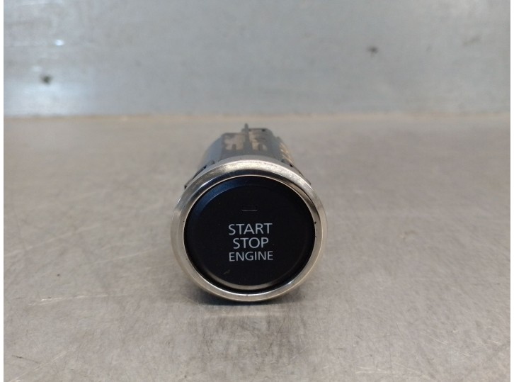 Recambio de boton start/stop para mazda 3 hatchback (bp) 2.0 skyactiv-g m hybrid referencia OEM IAM BDGG663S0A BDGG663S0A 