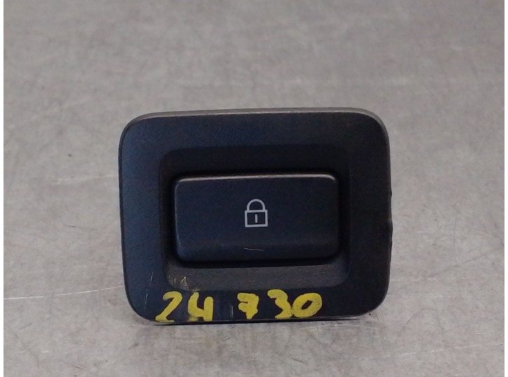 Recambio de interruptor para mazda 3 hatchback (bp) 2.0 skyactiv-g m hybrid referencia OEM IAM BEMD66660A BEMD66660A 