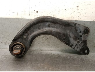 Recambio de brazo suspension inferior trasero derecho para mazda 3 (bm, bn) 2.2 d referencia OEM IAM B45A28200 B45A28200 