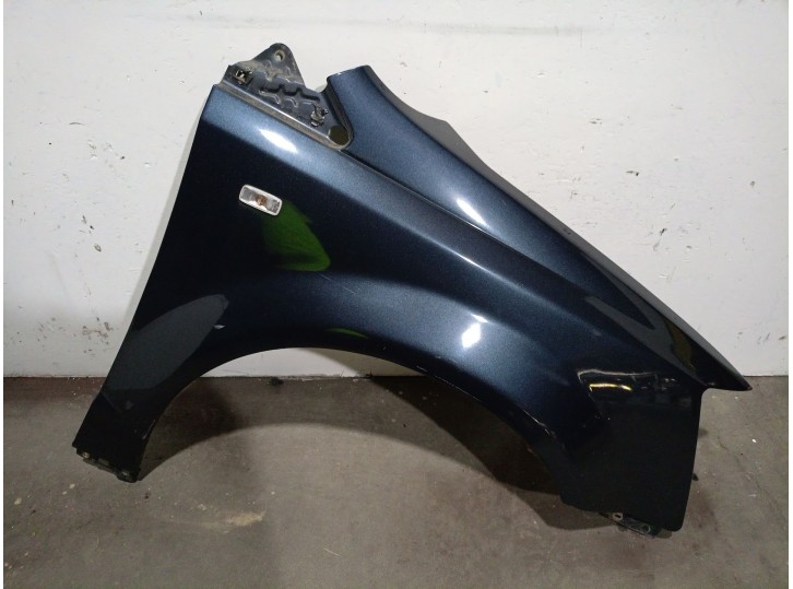 Recambio de aleta delantera derecha para chrysler grand voyager v (rt) 2.8 crd referencia OEM IAM 68029130AA 68029130AA 