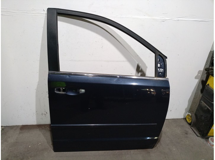 Replacement front right door for Chrysler Grand Voyager V (RT) 2.8 CRD OEM IAM reference 4894916AA 4894916AA 