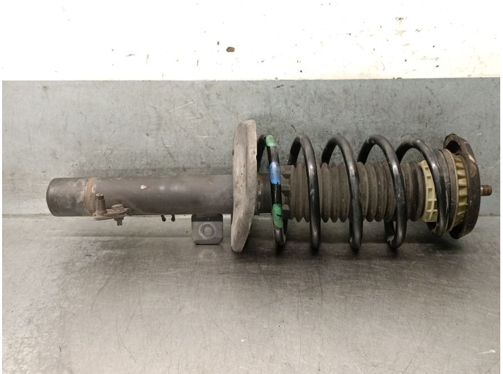 Recambio de amortiguador delantero izquierdo para peugeot 207 16v referencia OEM IAM 520861 520861 
