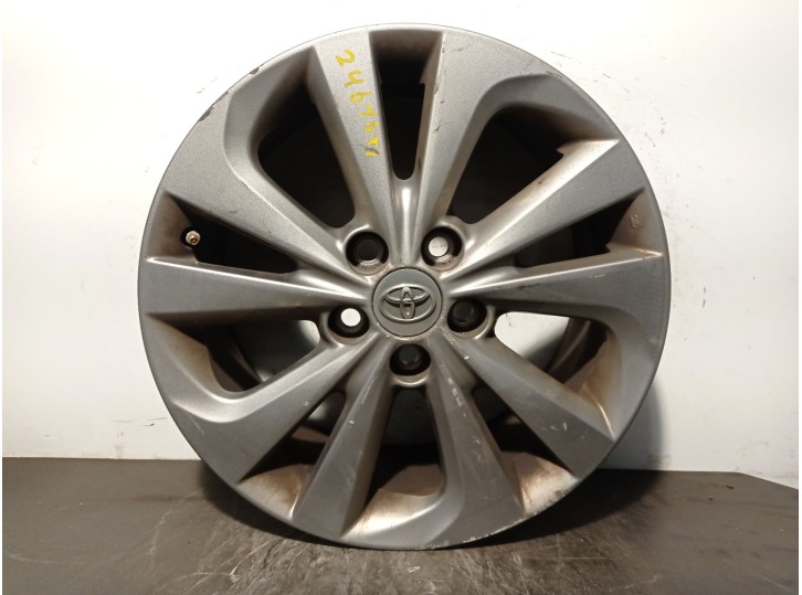 Recambio de llanta para toyota auris 1.8 16v (híbrido) referencia OEM IAM 4261102F00 R17X7JET50 