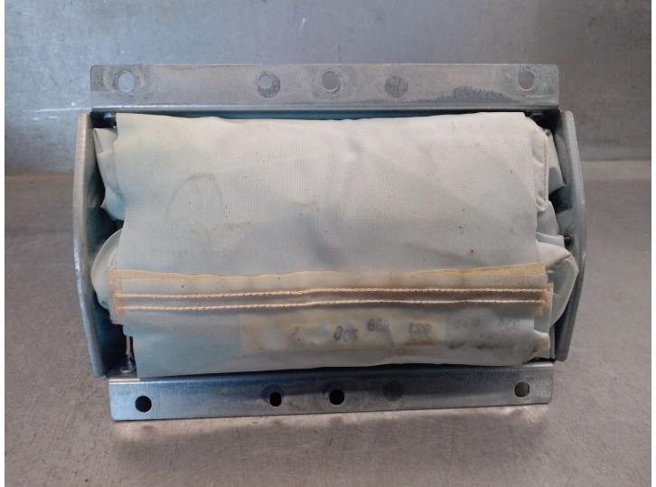 Recambio de airbag delantero derecho para volvo s80 berlina 2.5 d referencia OEM IAM 9208901 9208901 