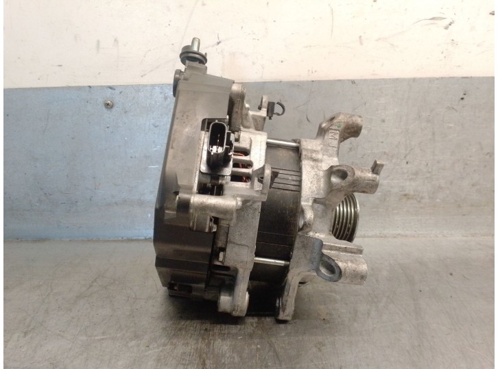 Recambio de alternador para mazda 3 hatchback (bp) 2.0 skyactiv-g m hybrid referencia OEM IAM PAK9 PAF218300A 