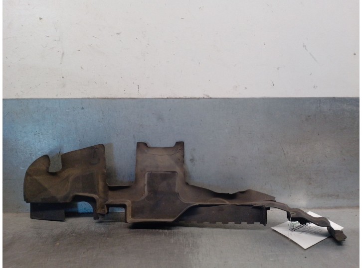 Recambio de calandra delantera de radiador para audi a4 berlina (8e) 1.9 tdi referencia OEM IAM 8E0121284 8E0121284 