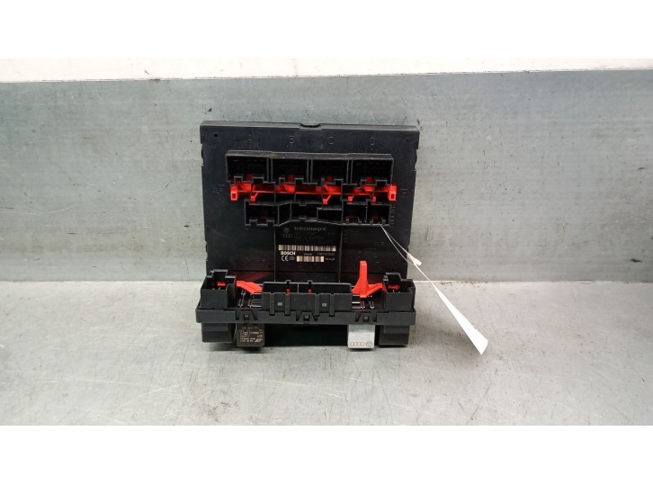 Recambio de caja reles / fusibles para volkswagen passat berlina (3c2) 1.9 tdi referencia OEM IAM 3C0937049E F005V00526