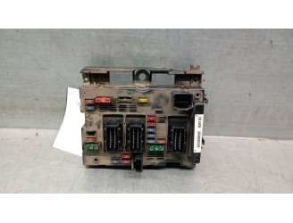 Recambio de caja reles / fusibles para citroën xsara berlina 2.0 hdi referencia OEM IAM 9643538080 12853655