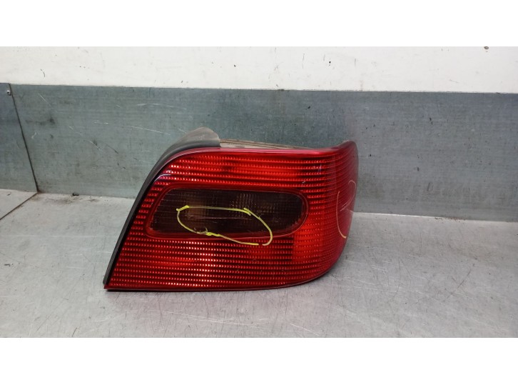 Recambio de piloto trasero derecho para citroën xsara berlina 2.0 hdi referencia OEM IAM 6351P0 6351P0 