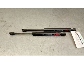 Recambio de amortiguadores capo para land rover range rover iii (l322) 3.6 d 4x4 referencia OEM IAM BKK760010 XH4216E610AA 