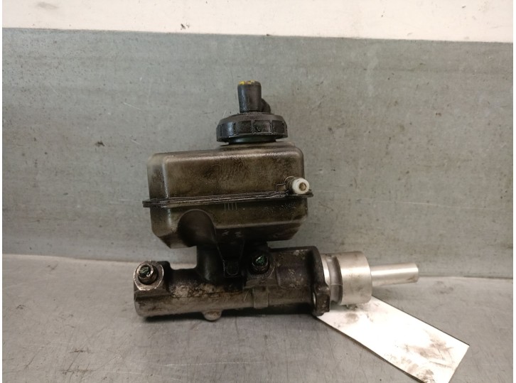 Recambio de bomba freno para opel movano a furgoneta (x70) 2.5 dti (fd) referencia OEM IAM 8200245034 4415520 