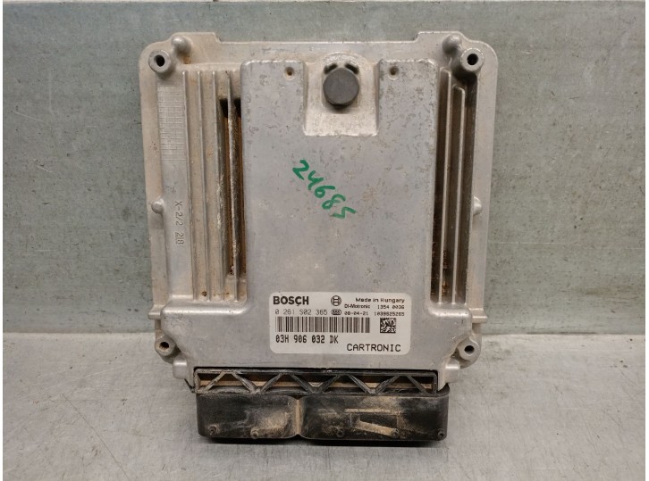 Recambio de centralita motor uce para porsche cayenne (9pa) 3.6 referencia OEM IAM 03H906032DK 03H906032DK