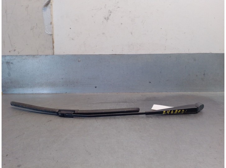 Replacement right front wiper arm for Citroën ZX 1.8 OEM IAM reference 95656575 95656575 