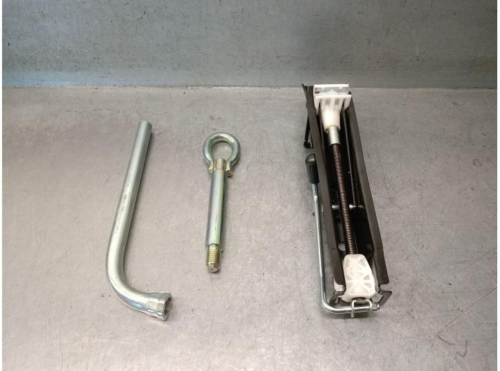 Recambio de util rueda repuesto para seat ibiza iv (6j1, 6j5) 1.4 referencia OEM IAM 6R0011031B 6R0011031B 