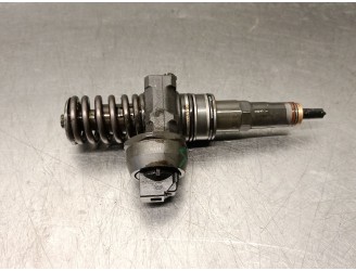 Recambio de inyector para seat ibiza iv (6j1, 6j5) 1.9 tdi referencia OEM IAM 038130073BN 038130073BN CLEMA 2 PINES 