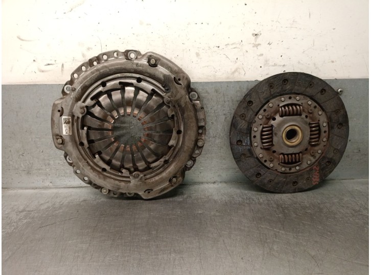 Recambio de kit embrague para dacia sandero ii 1.5 dci diesel referencia OEM IAM 301010717R 301010717R 