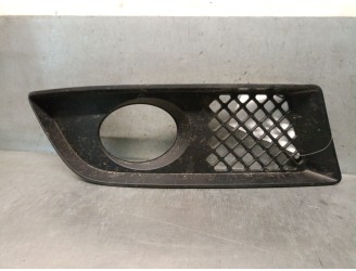 Replacement right bumper grille for Tata Indica 2006 1.4 63 kw OEM IAM reference 475SI48 475SI48 